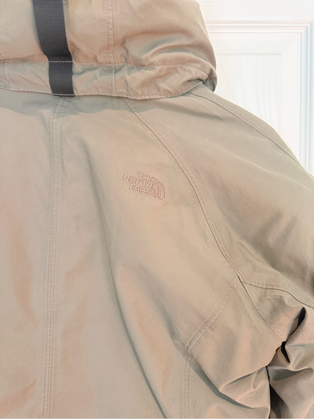 The North Face Women's Hooded Parka Jacket - Olive - Picture 10 of 12